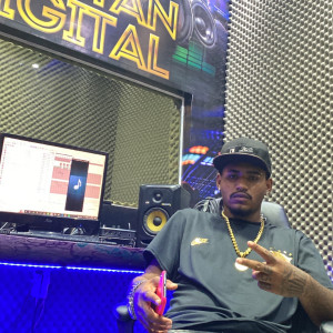 ดาวน์โหลดและฟังเพลง Na Xt nos Desenrola พร้อมเนื้อเพลงจาก MC LORD HB