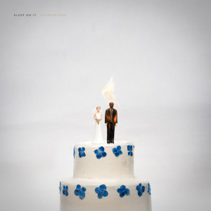 ดาวน์โหลดและฟังเพลง Fireworks พร้อมเนื้อเพลงจาก Sleep On It