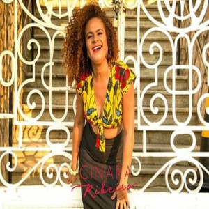 收聽Cinara Ribeiro的Benzedura歌詞歌曲