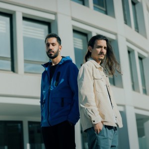 Listen to Tuz Gibi song with lyrics from Neva