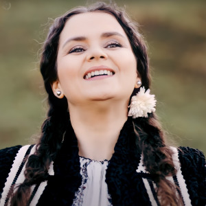 Listen to Ca a’ meu Bărbat Nu Este song with lyrics from Angelica Flutur