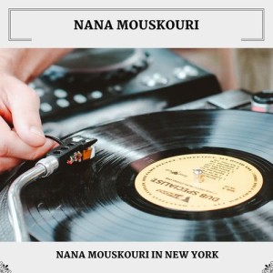 收聽Nana Mouskouri的No Moon At All歌詞歌曲