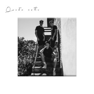 Dengarkan lagu Questa notte nyanyian Lucky Charm dengan lirik