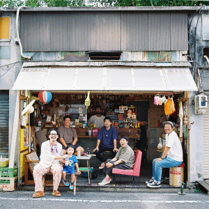 Listen to 暑くて長い夏 song with lyrics from Misato