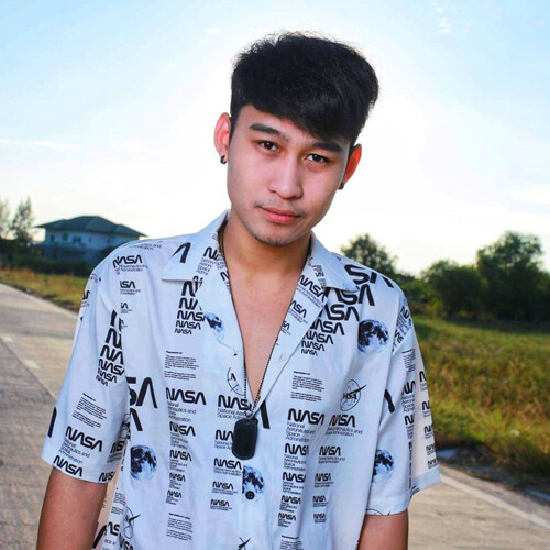 ตุ๊ต๊ะ สองร้อย