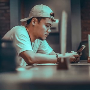 收聽Imho的Putus Bae Bae歌詞歌曲