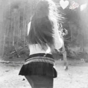 收聽hurtsucca的feathers fall (Explicit)歌詞歌曲