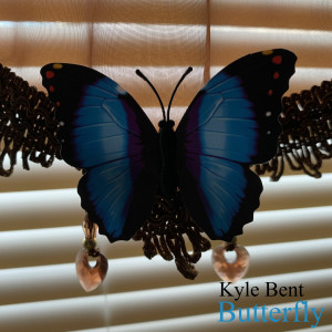 ดาวน์โหลดและฟังเพลง Butterfly พร้อมเนื้อเพลงจาก Kyle Bent