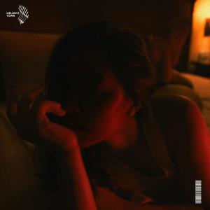 收聽Vallvete的love is a bitch (slowed + reverb)歌詞歌曲