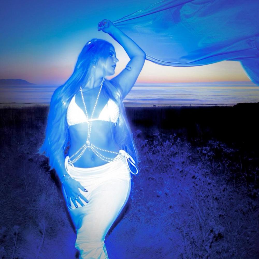 Right Here (feat. Blaya)