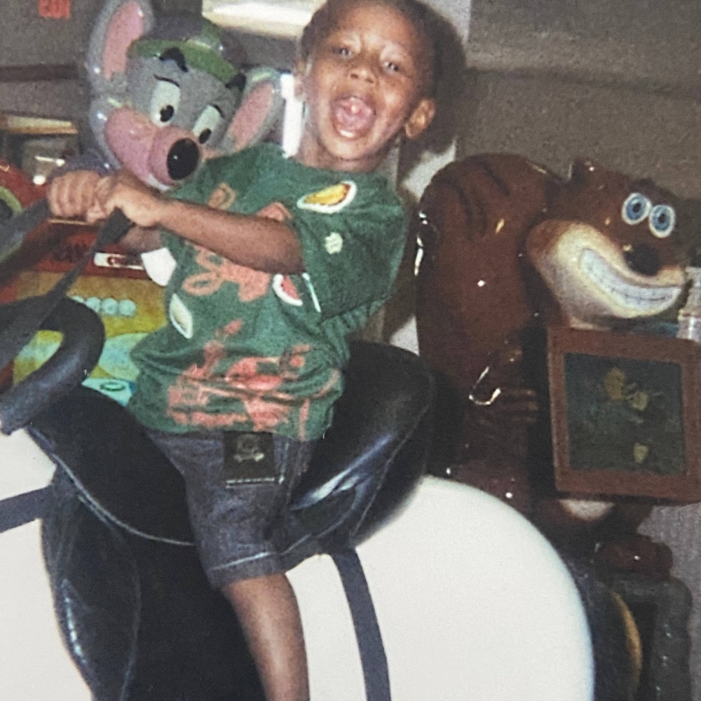 Pockets on swole (Explicit)