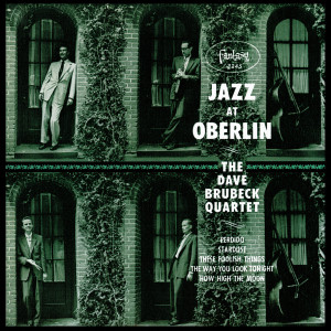 ดาวน์โหลดและฟังเพลง Stardust (Live At Finney Chapel / 1953) พร้อมเนื้อเพลงจาก Dave Brubeck & Paul Desmond