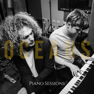 Dengarkan Oceans (Piano Sessions) lagu dari Seafret dengan lirik