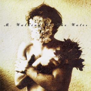 收聽M. Walking On The Water的Holy Night Of Rosemarie歌詞歌曲