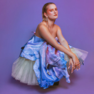 อัลบัม Teardrop ศิลปิน Poppy Baskcomb