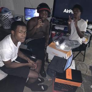 default playlist img