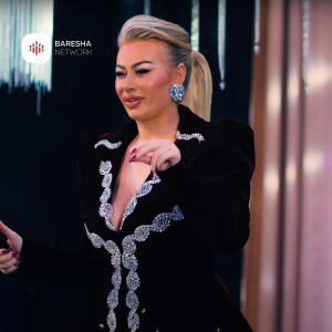 收听Xhemile Veselaj的Tallava歌词歌曲