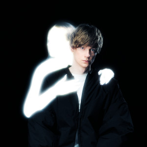 Listen to Чохол (Explicit) song with lyrics from SORRYNOLUCKY