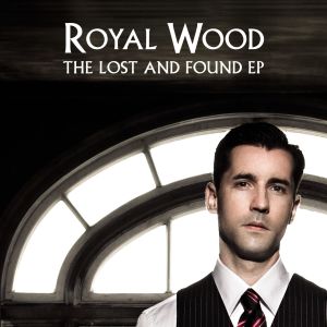 Dengarkan It Weighs on Me lagu dari Royal Wood dengan lirik