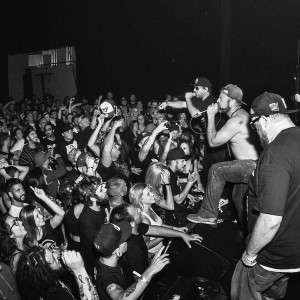 Listen to Hip Hop De Shop (Live) (Explicit) (Live|Explicit) song with lyrics from Black Taboo