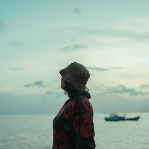 Listen to Pundak Yang Basah song with lyrics from Near