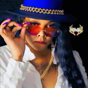 收聽Lola Love的Freaky night歌詞歌曲