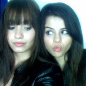 收聽zak hilton的prettyyy #lies (Explicit)歌詞歌曲