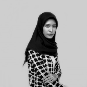 Listen to Harapan song with lyrics from Untari
