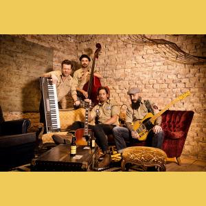 ดาวน์โหลดและฟังเพลง Groove of the Dudes พร้อมเนื้อเพลงจาก The Ridin Dudes