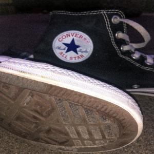 ดาวน์โหลดและฟังเพลง Battered (Explicit) พร้อมเนื้อเพลงจาก K Hamid