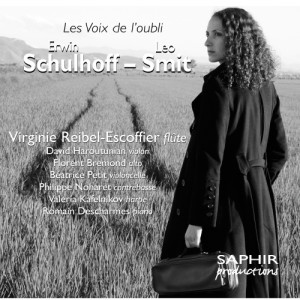 ดาวน์โหลดและฟังเพลง Trio pour flûte, alto et harpe: I. Allegro ma non troppo - II. Scherzando - III. Molto lento พร้อมเนื้อเพลงจาก Virginie Reibel-Escoffier