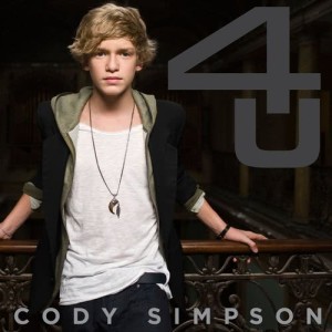 ดาวน์โหลดและฟังเพลง Round of Applause (EP Version) พร้อมเนื้อเพลงจาก Cody Simpson