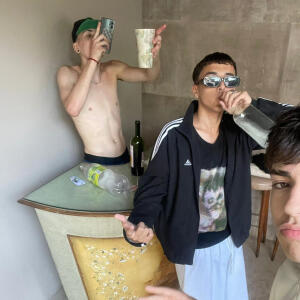 default playlist img