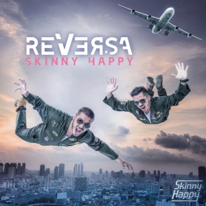 Dengarkan Reversa lagu dari Skinny Happy dengan lirik