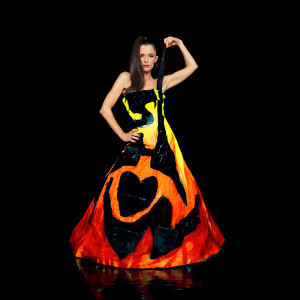 ดาวน์โหลดและฟังเพลง SPICY พร้อมเนื้อเพลงจาก Cœur