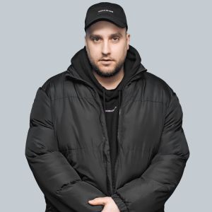 收聽Gibky的Za duży dół歌詞歌曲