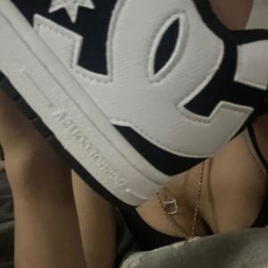 收聽Strs的trust (Explicit)歌詞歌曲