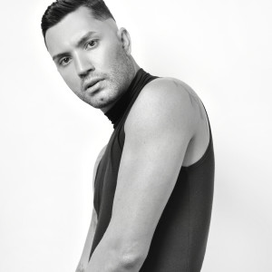 ดาวน์โหลดและฟังเพลง Sócia พร้อมเนื้อเพลงจาก Aretuza Lovi