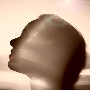 收聽Sami Freeman的Space Bath (feat. James Jackson, Beaunoise & Mia Pixley)歌詞歌曲