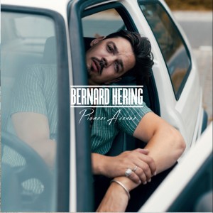 收听Bernard Hering的Out Of Breath歌词歌曲