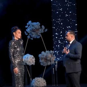 ดาวน์โหลดและฟังเพลง Mos Qaj Zemer พร้อมเนื้อเพลงจาก Dafina Dauti