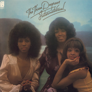 ดาวน์โหลดและฟังเพลง Here I Am พร้อมเนื้อเพลงจาก The Three Degrees