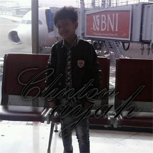 Listen to Ayah Cepat Pulang song with lyrics from Clinton Lubis