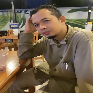 Listen to Bahagia BersamaNya song with lyrics from Egas Sahdu