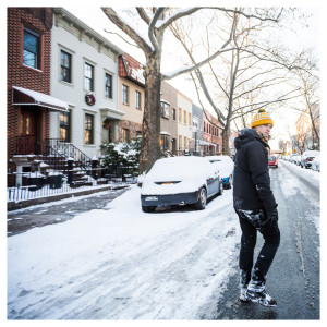 Dengarkan lagu Dear Dat Boi, Come Home (feat. Richie Branson) nyanyian MC Lars dengan lirik