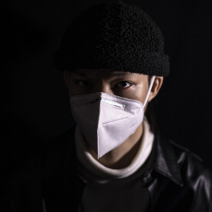 ดาวน์โหลดและฟังเพลง 它回来了 (Mask) พร้อมเนื้อเพลงจาก 肖小灼