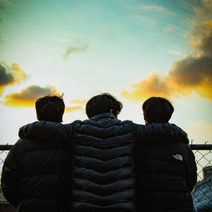 Listen to Roman song with lyrics from 송수겸