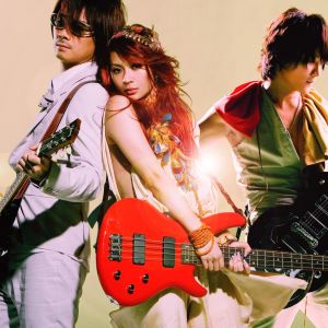 ดาวน์โหลดและฟังเพลง Not Letting Go พร้อมเนื้อเพลงจาก F.I.R. 飛兒樂團