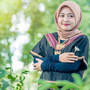 Listen to Aku Kangen song with lyrics from Santy Kocet