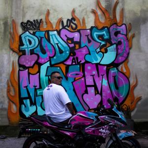 收聽Pony Mc的A Mis Padres歌詞歌曲